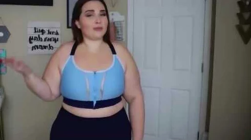 肥女巨肥BwwBwwB88HD:揭示胖女人的身体美学和自信心 肥女巨肥BwwBwwB88HD:揭示胖女人的身体美学和自信心