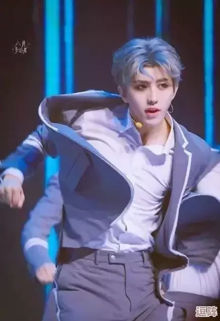 男人的坤坤占了女人的坤坤:探讨性别角色在社会中的影响和转变 男人的坤坤占了女人的坤坤:探讨性别角色在社会中的影响和转变