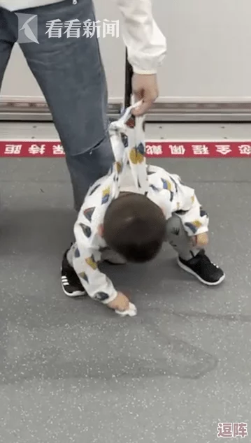 黑土腿法娴熟脚法，网友称赞：这技巧真是太厉害了，简直让人目不暇接，想学的心情更加强烈！