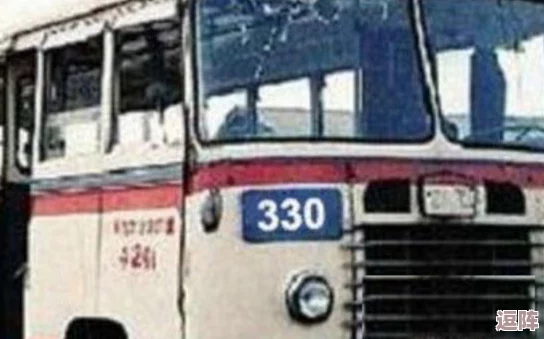 售票员用身体量尺寸坐公交车20次，背后原因令人深思